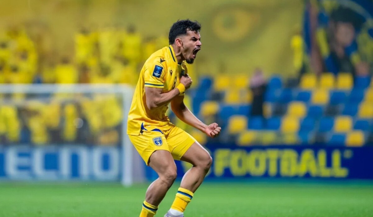 النصر يجدد عرضه لضم سعد الناصر من التعاون