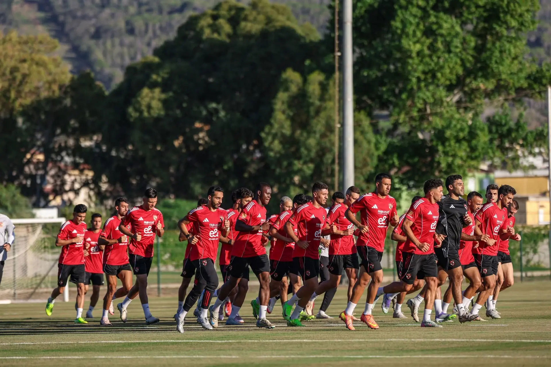 الأهلي يستأنف تدريباته استعدادًا لمواجهة غزل المحلة