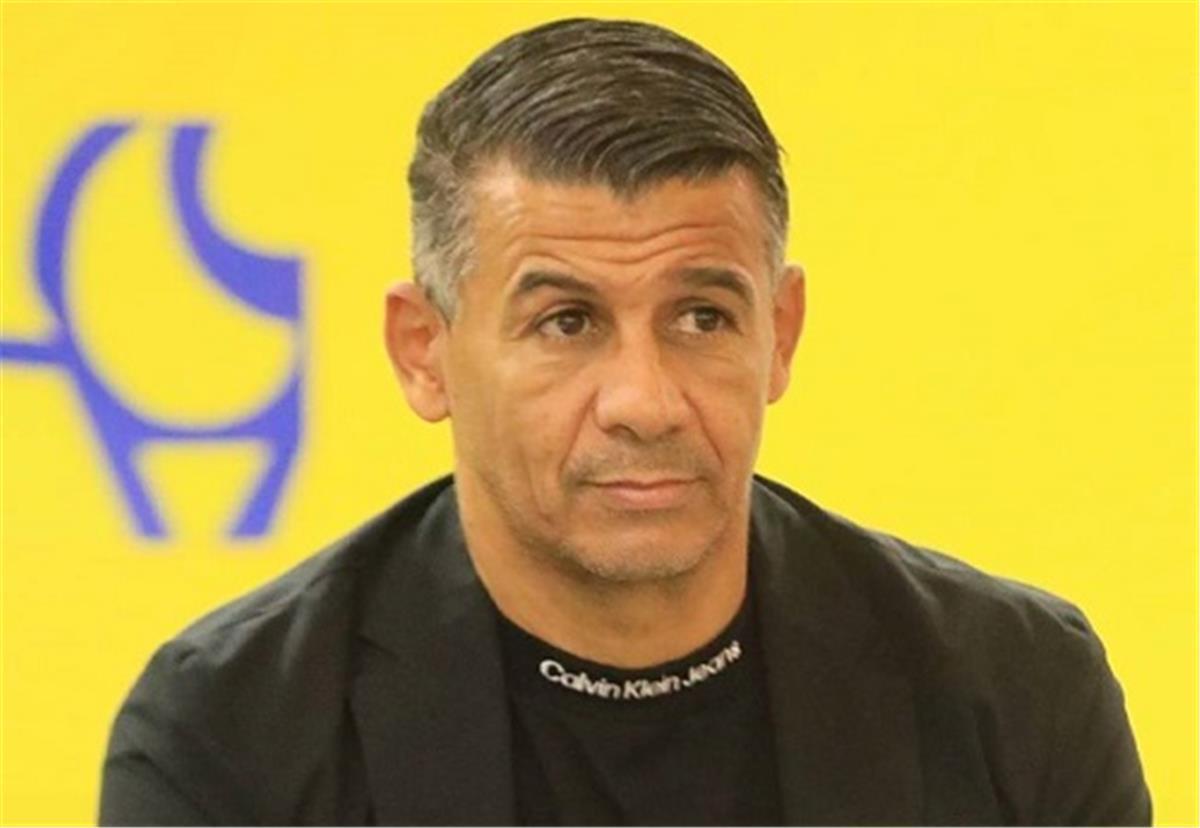 ميلود حمدي: فخور بأداء اللاعبين أمام الجيش