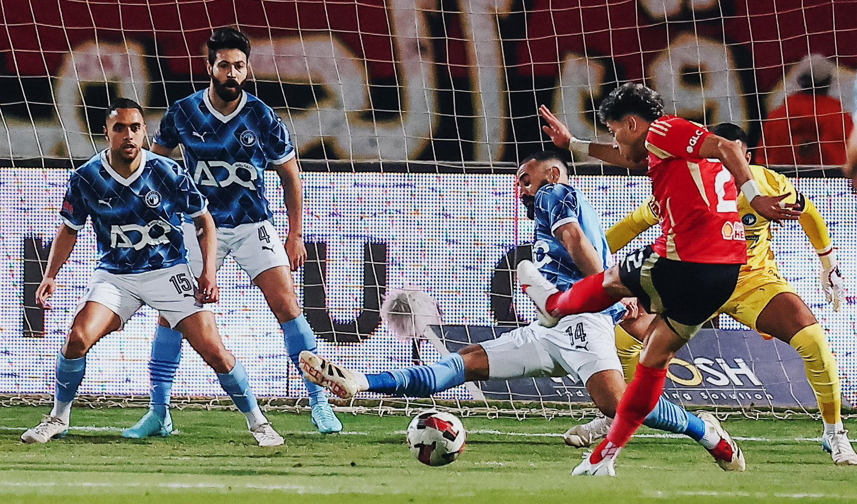 اختبار طبي لحسم موقف عاشور النهائي أمام بيراميدز