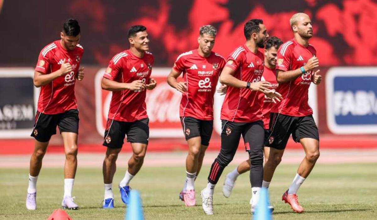 الأهلي ينهي إستعداداته للقاء بيراميدز، وإختبار لعاشور وبن رمضان
