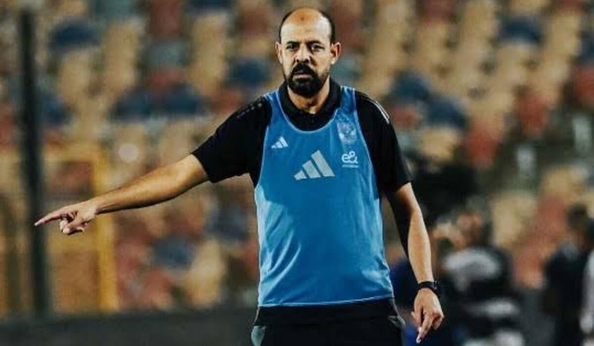 عماد النحاس مديرا فنيا مؤقتا للأهلي، ووليد صلاح الدين مديرا للكرة