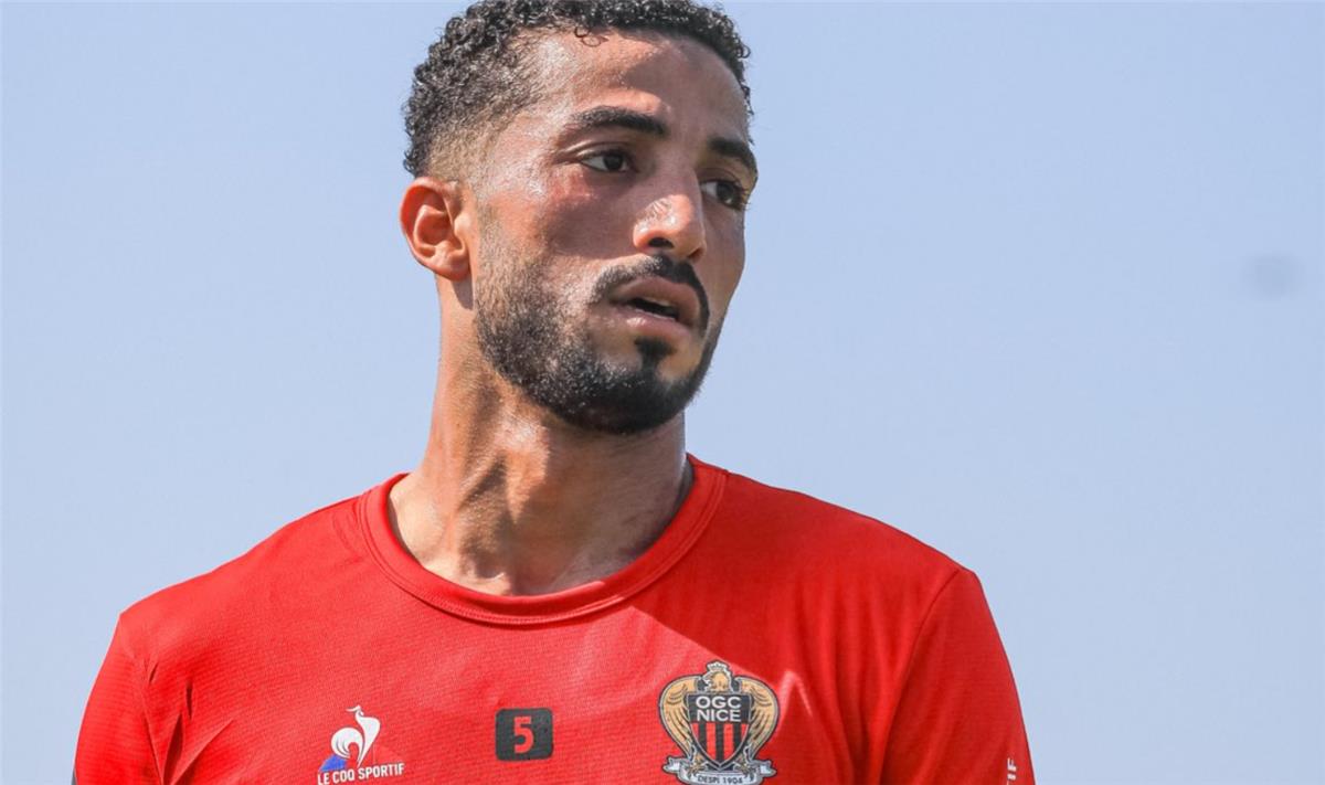 نيس يكشف سبب إستبعاد محمد عبد المنعم من قائمة الدوري الأوروبي
