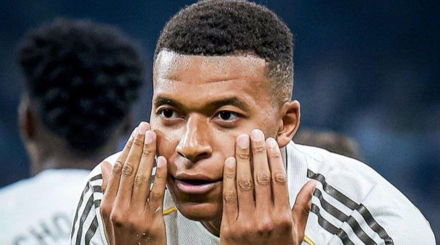 مبابي يتوقع بطل دوري الأبطال 2026