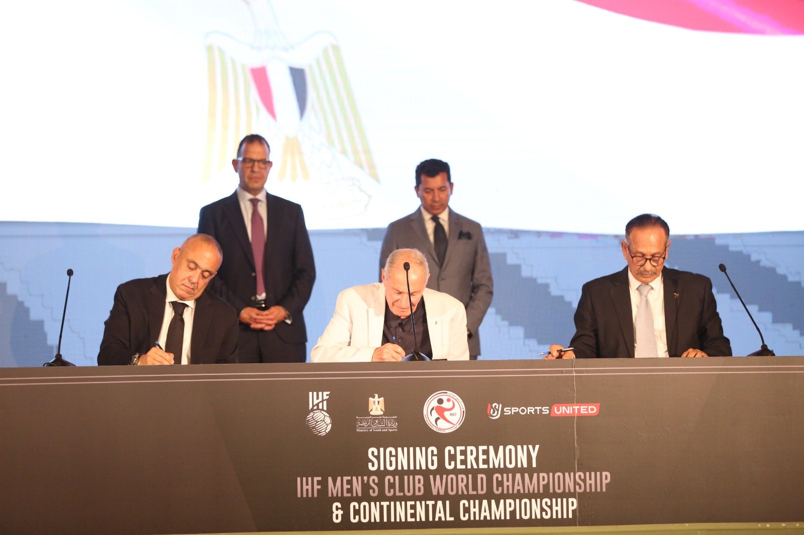 وزير الرياضة: دعم كامل لضمان نجاح مونديال الأندية لليد في القاهرة