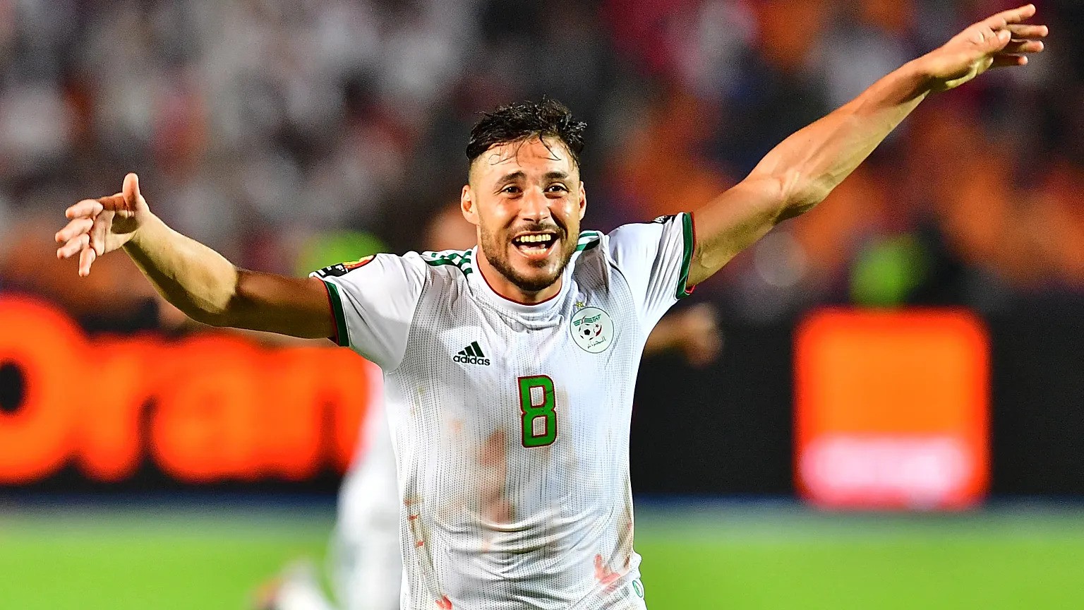 أنباء عن إعتزال الجزائري يوسف بلايلي اللعب دوليا