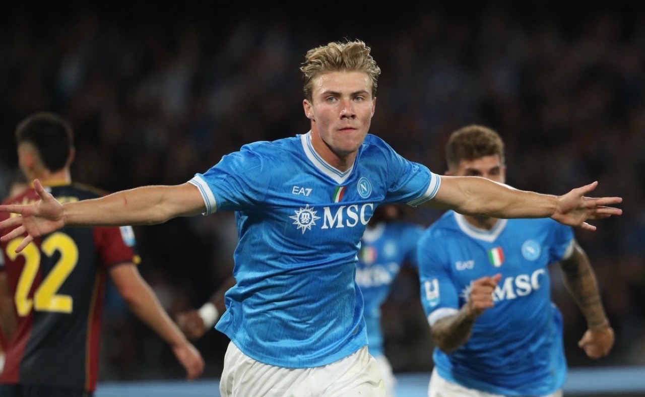 هويلاند: نابولي مكان مناسب لي وكونتي مدرب عظيم