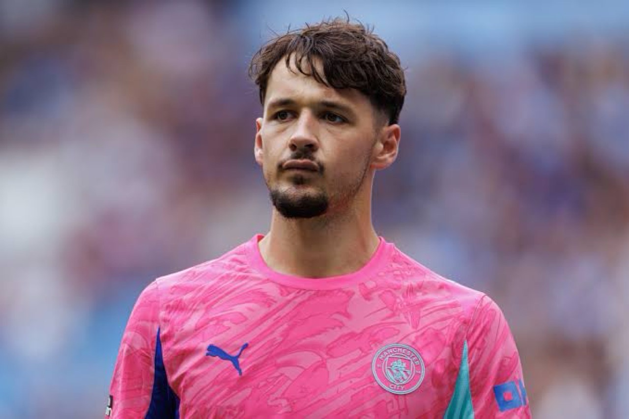 ترافورد يدرس إمكانية الرحيل عن مان سيتي في يناير