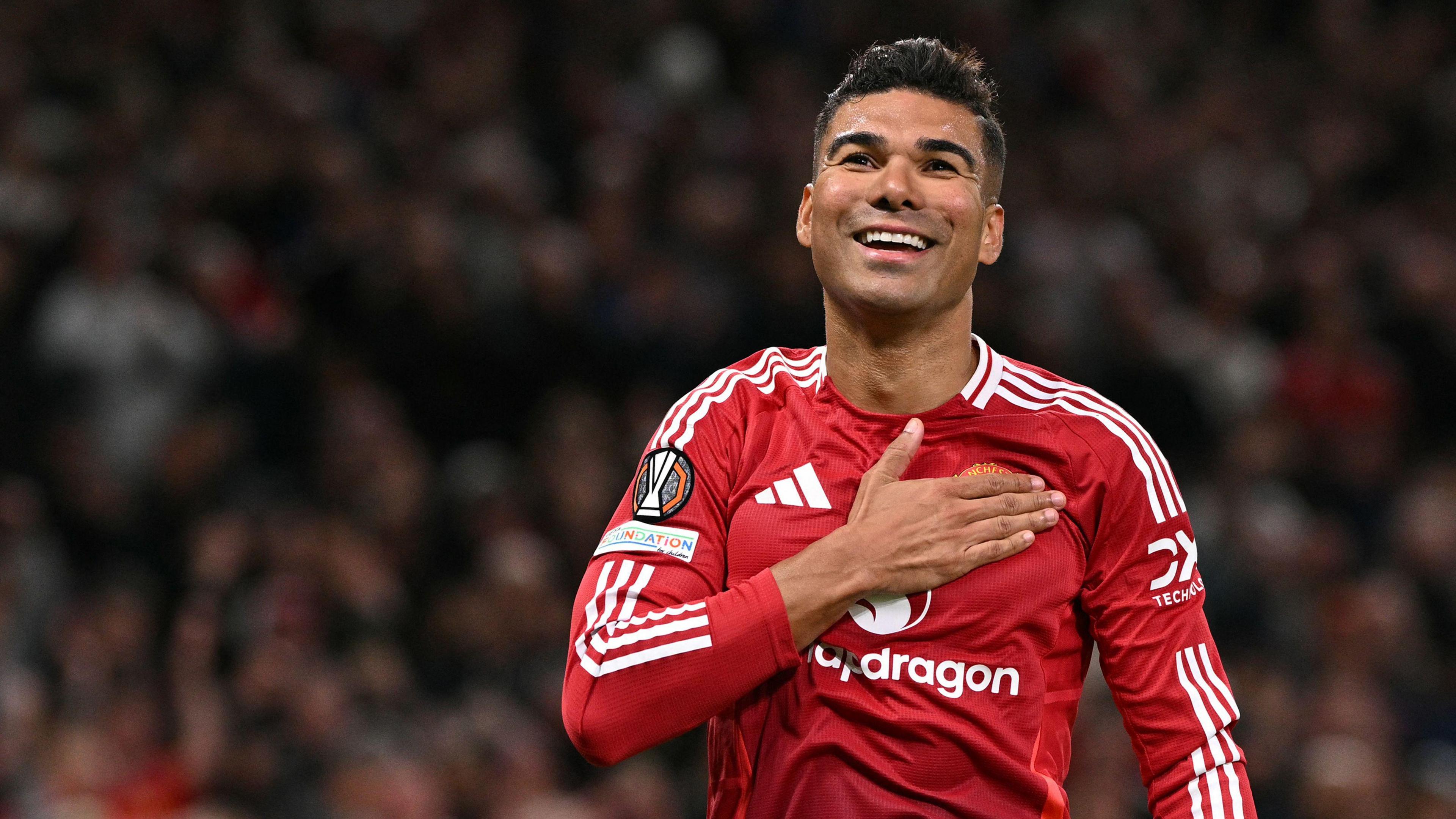 يونايتد يفكر في تمديد عقد كاسيميرو