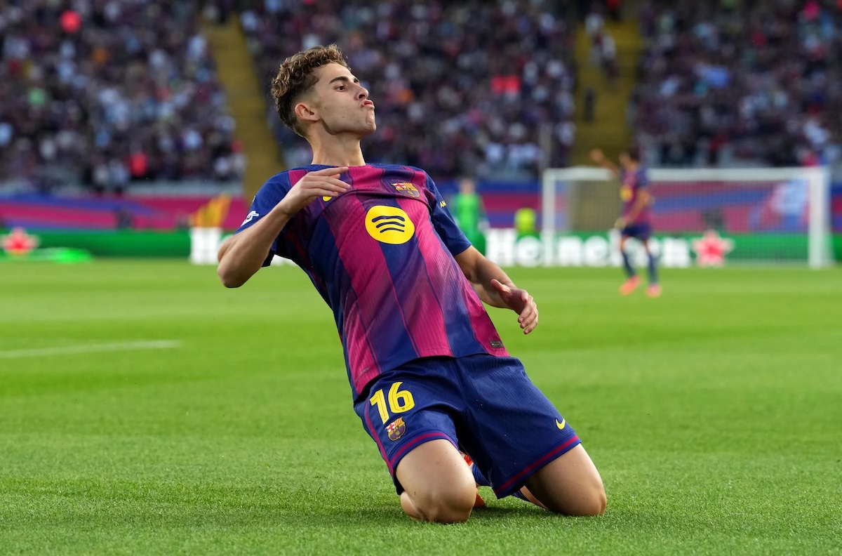 هاتريك فيرمين يقود برشلونه لفوز كاسح 6-1 على أولمبياكوس 
