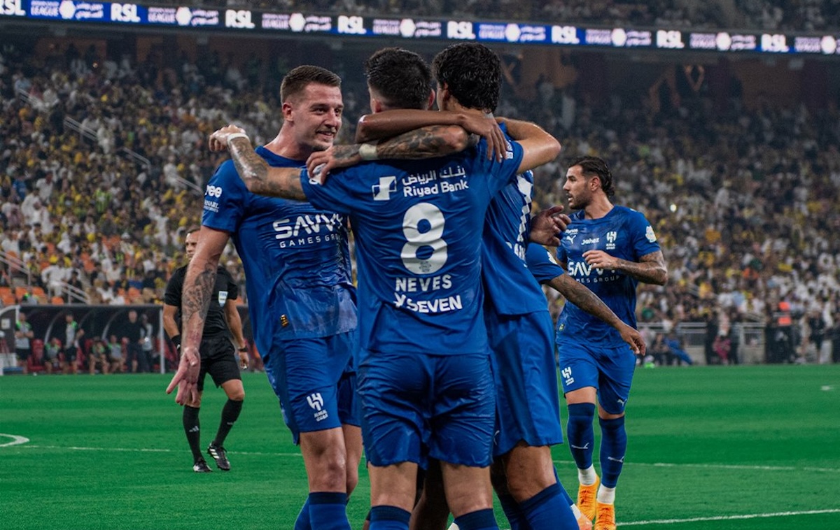 الهلال يحسم الكلاسيكو أمام الاتحاد بهدفين 