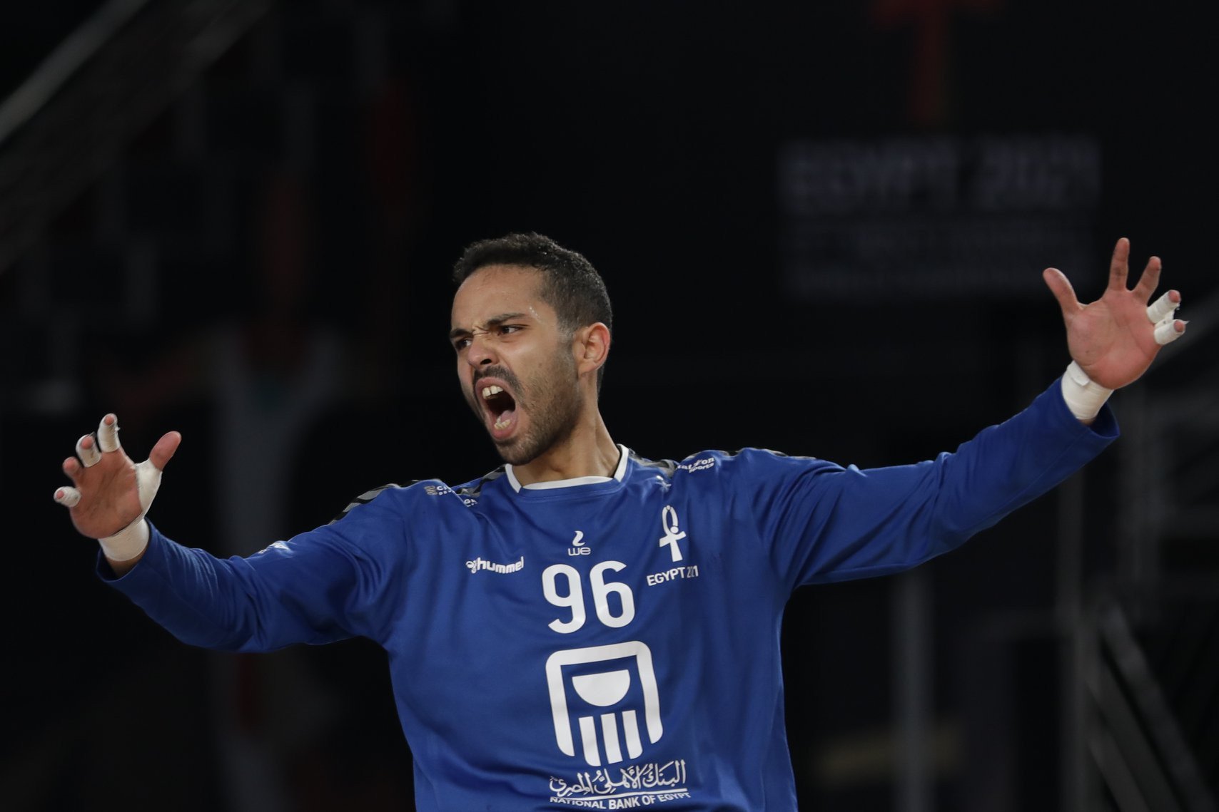 كرة اليد .. محمد عصام الطيار يتألق بـ13 تصدي ويقود هامبورج لفوز مثير على فوكس برلين