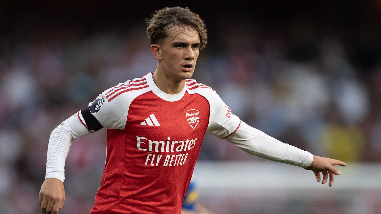 أرتيتا: سأكون أعمى إن لم أشرك دومان في المباريات