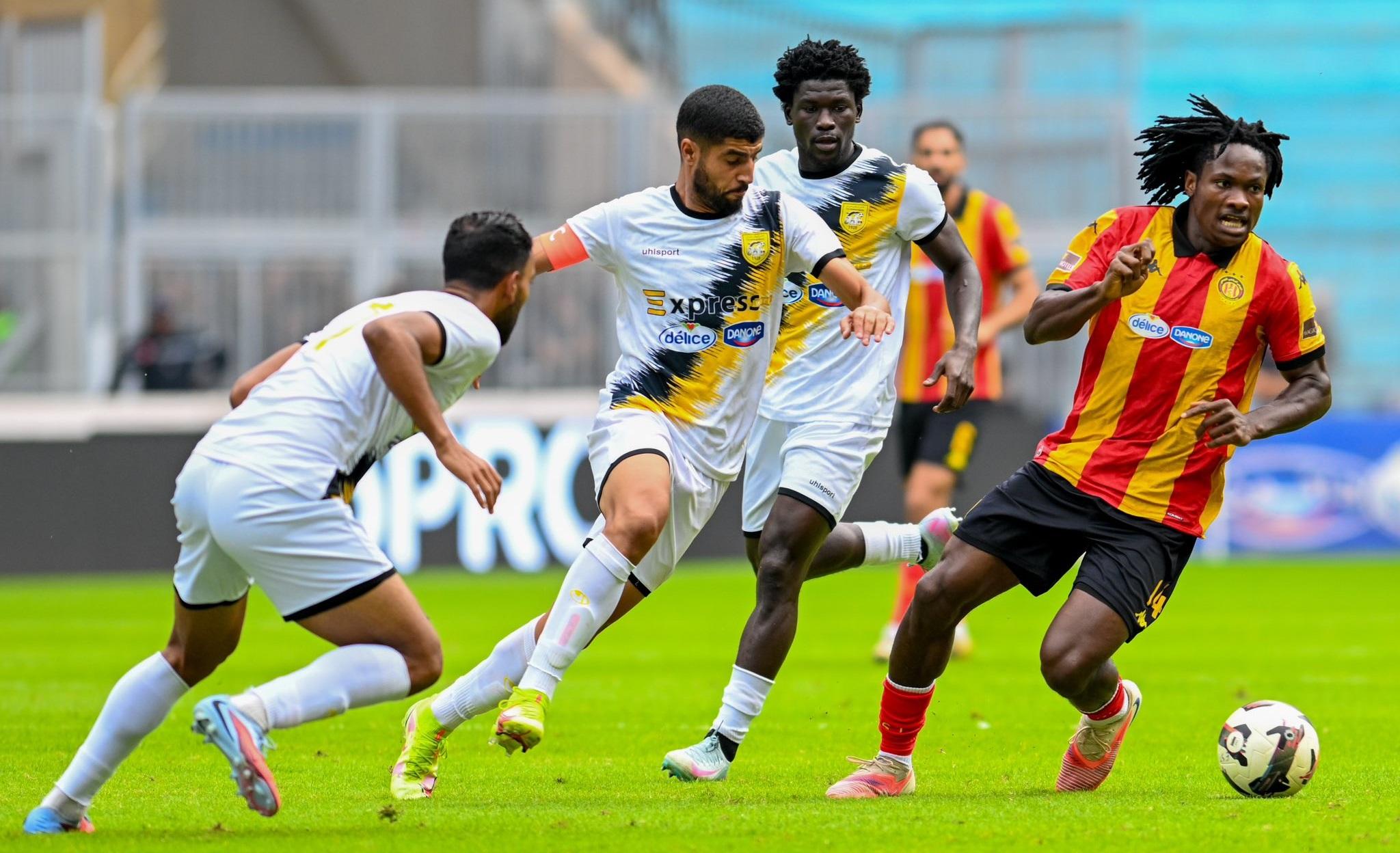 الترجي يهزم البنزرتي 2-0 ويصبح على بعد نقطة من صدارة الدوري