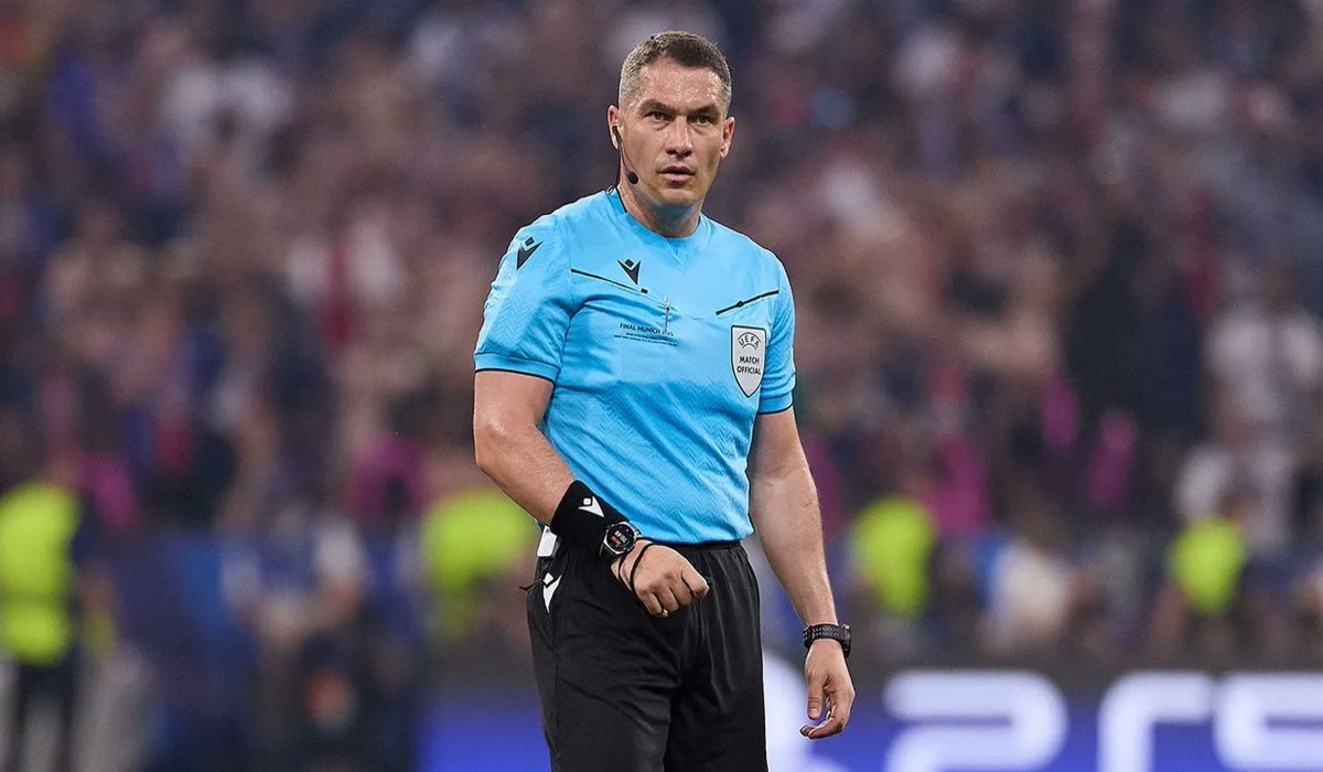 صافرة رومانية تدير قمة ريال وليفربول