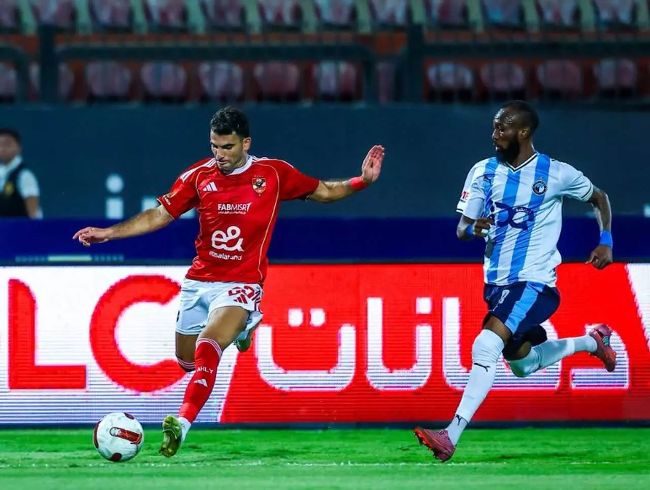 مواجهة مكررة لبيراميدز..وديربيات عربية للأهلي