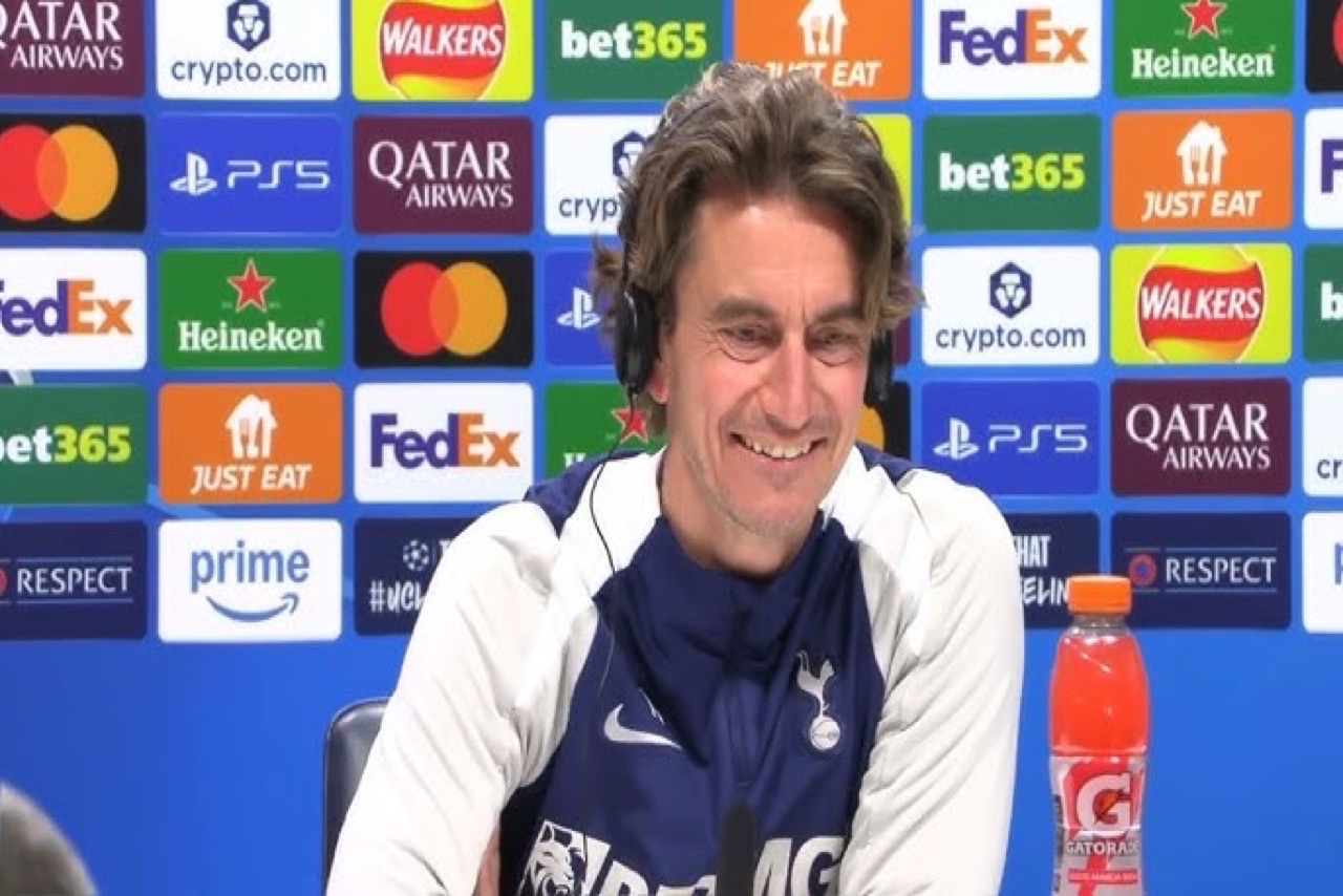 توماس فرانك: توتنهام لديه فرصة عظيمة للفوز على كوبنهاجن