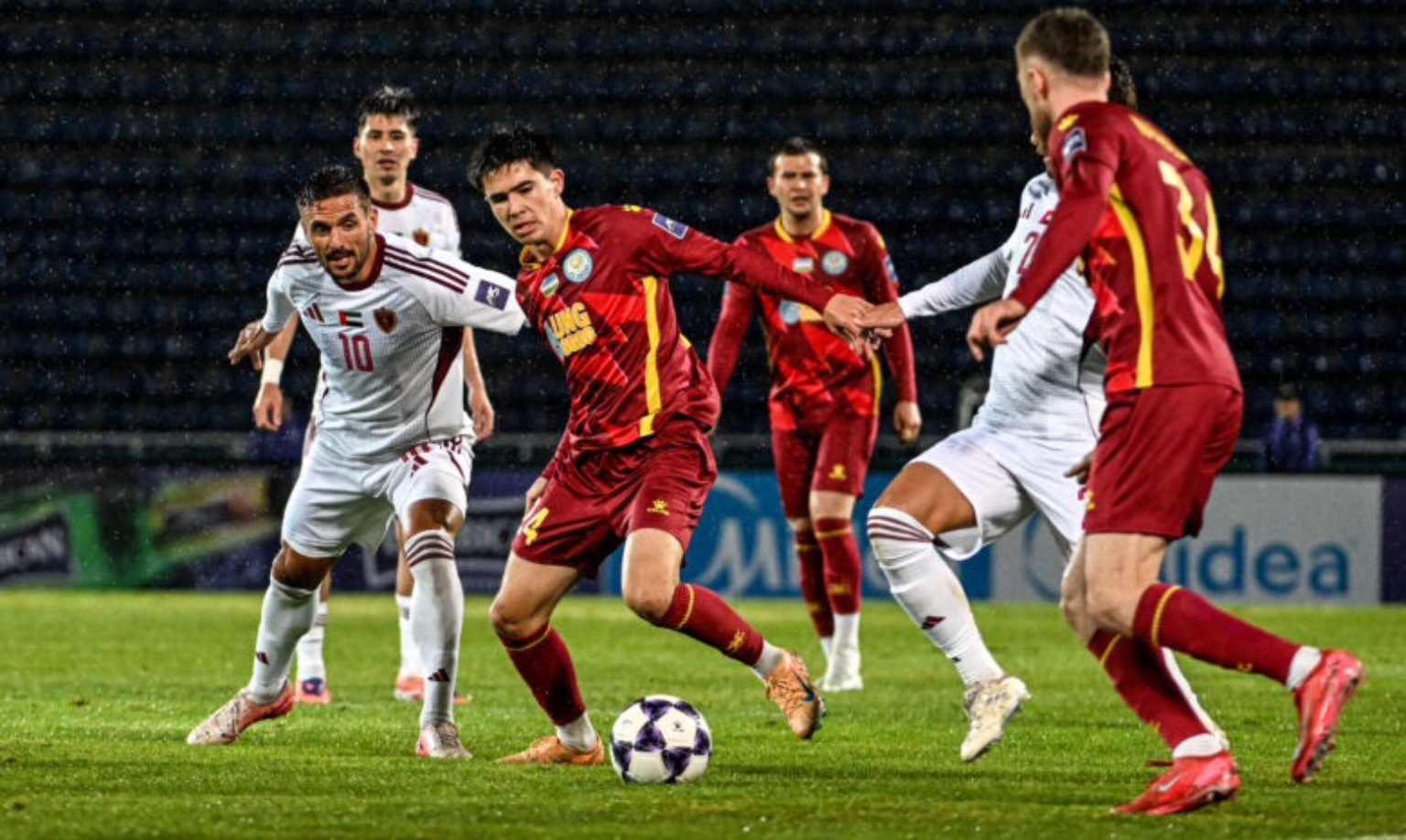 الوحدة يتصدر المجموعة الغربية مؤقتا، وأهلي دبي يسقط أمام الدحيل