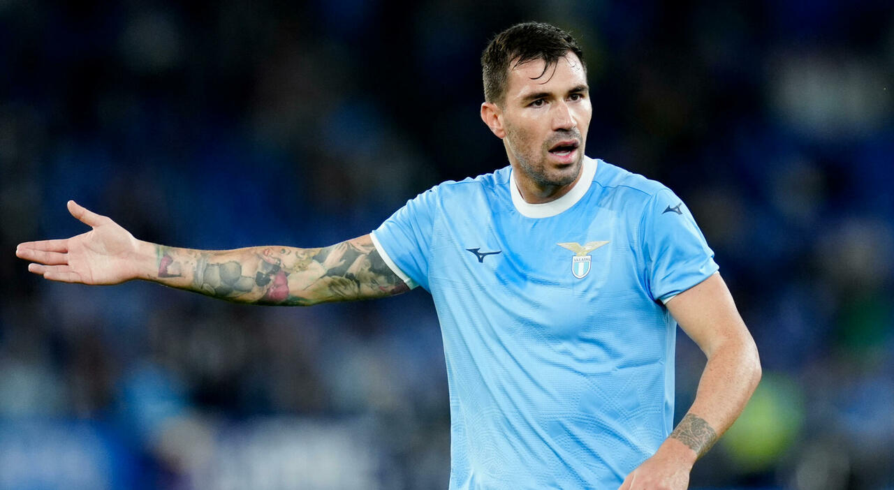 إصابة رومانيولي تعكر فوز لاتسيو على كالياري 