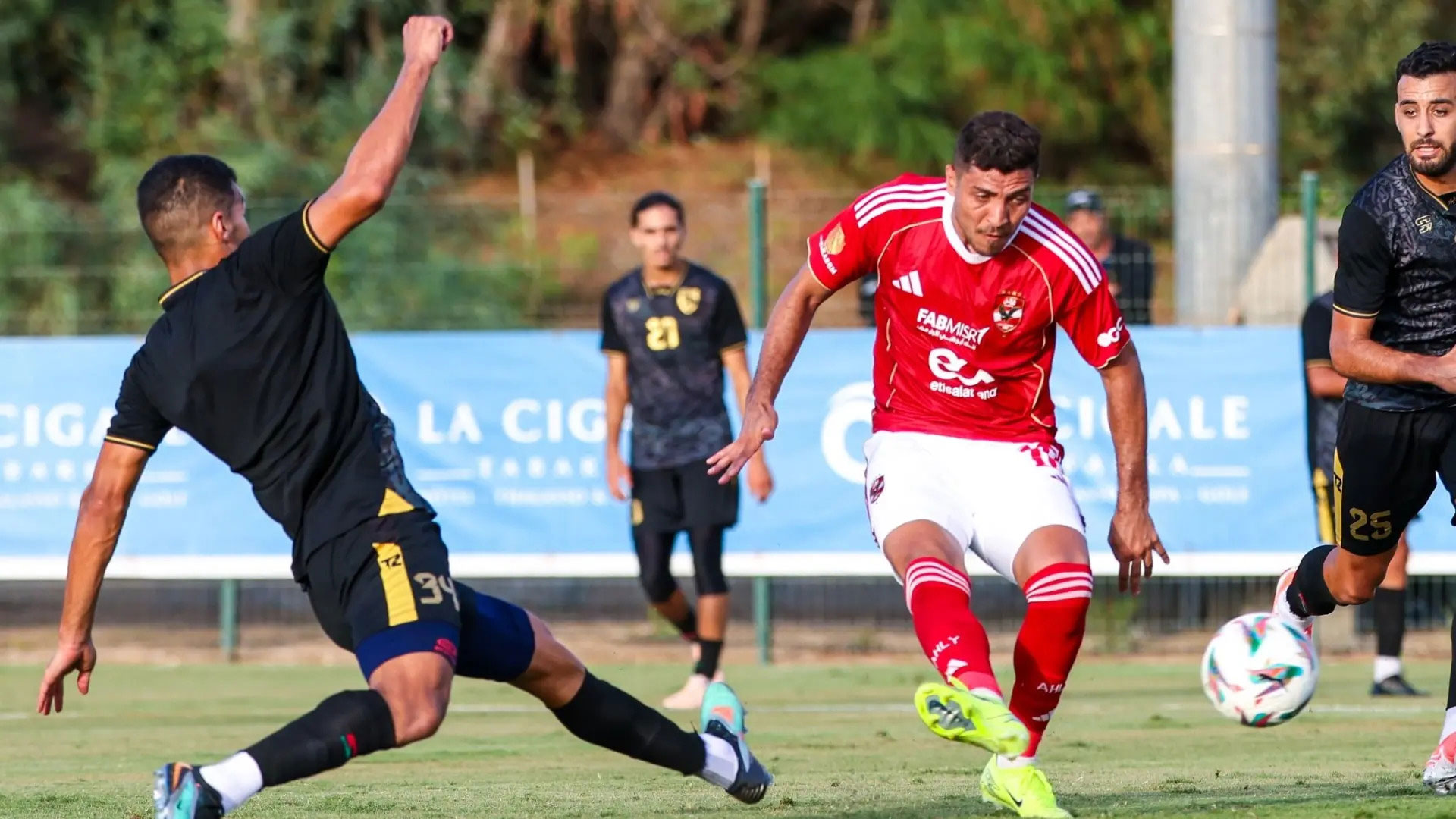 تأكد غياب محمد شريف أمام سيراميكا