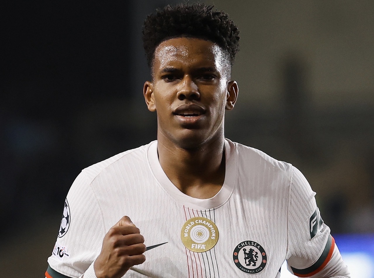 تشيلسي يتعثر في أذربيجان