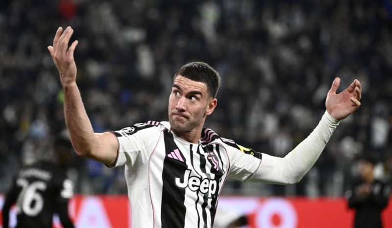 ميلان يسعى للإنقضاض على فلاهوفيتش