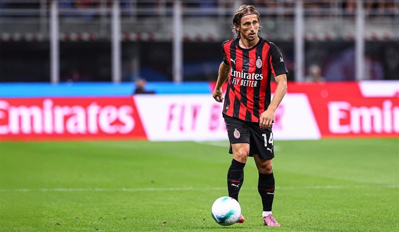 ميلان يعلن إنتهاء موسم مودريتش بشكل رسمي