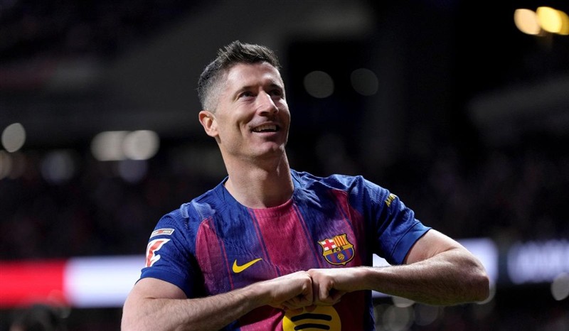 ليفا ينهي مسيرته مع البرسا بإنجاز جديد