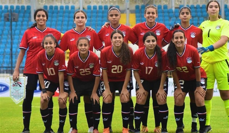 وصول بعثة منتخب الكرة النسائية للسعودية