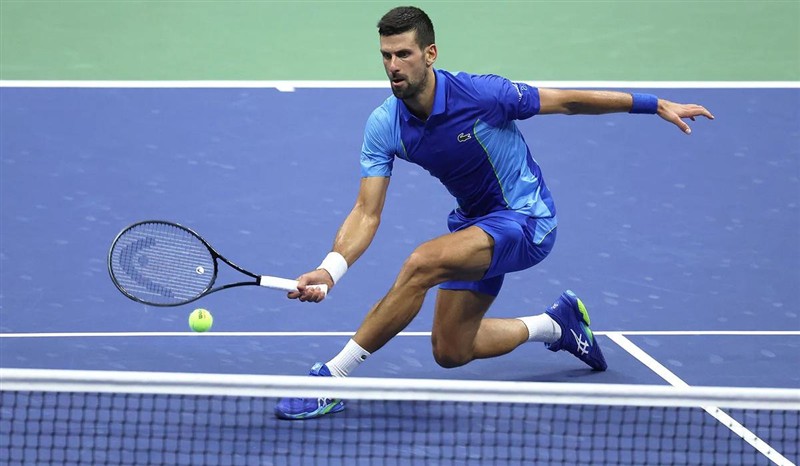 الإصابة تهدد مشاركة ديوكوفيتش ببطولة مدريد للتنس
