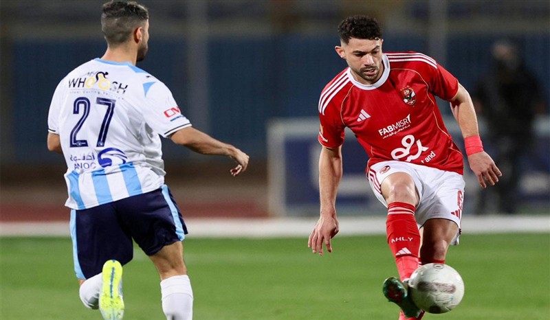 بيراميدز يهزم الأهلي بثلاثية ويزيحه من صراع الصدارة