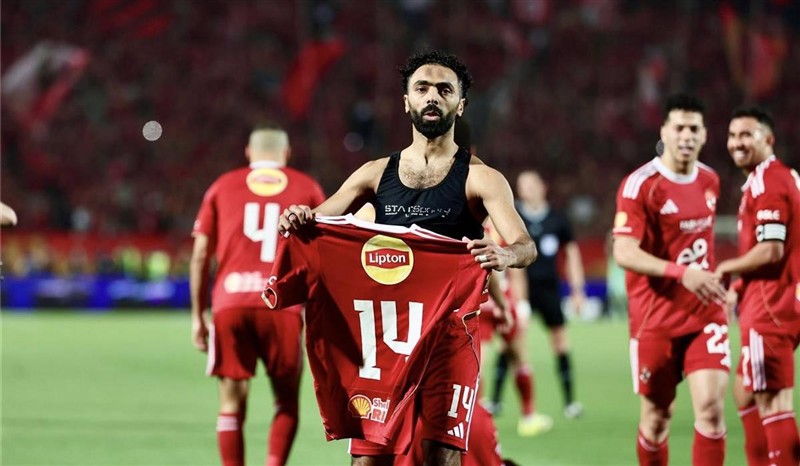 الجهاز الفني للأهلي يترقب موقف حسين الشحات من مباراة المصري