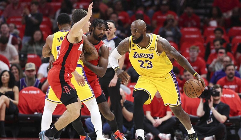 ليكرز يقلب الطاولة على هيوستن ويقترب من نصف نهائي الغرب | شاهد