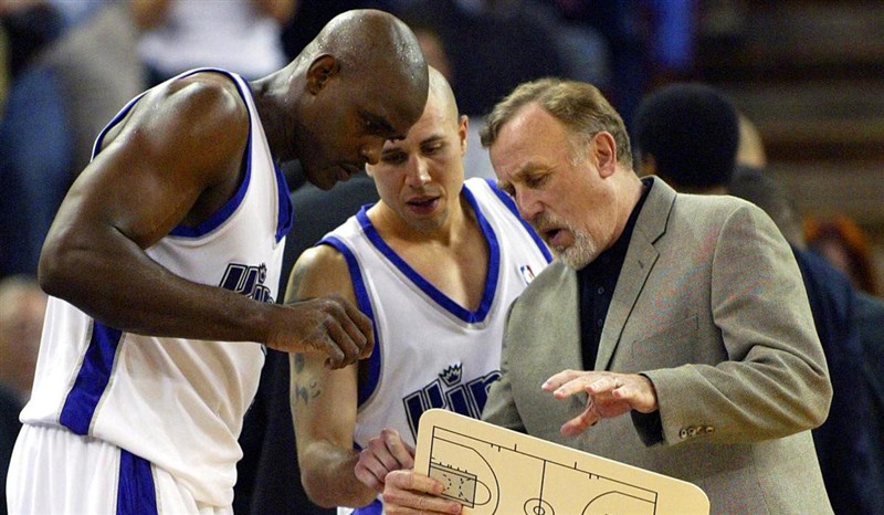 وفاة ريك أدلمان أحد أبرز مدربي الـNBA عن عمر 79 عاما