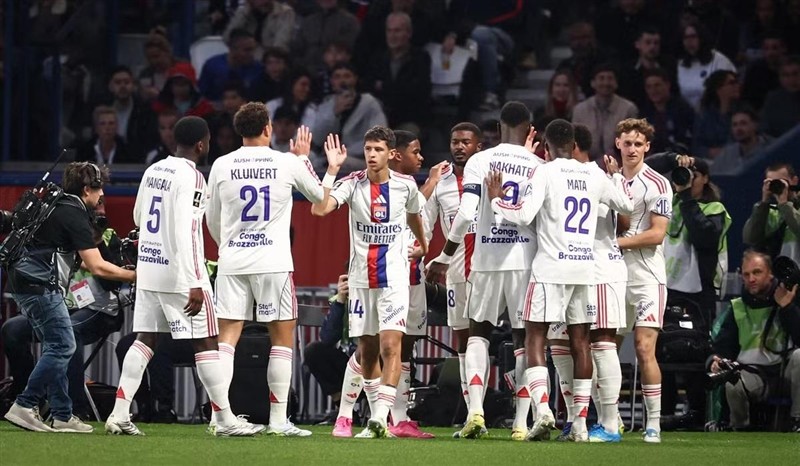 باريس يسقط على ملعبه أمام ليون بالدوري 