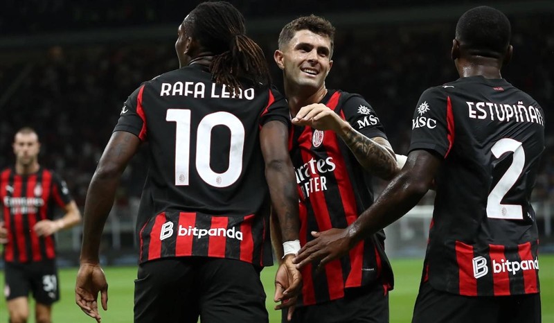 ميلان يخطط لثورة هجومية في الصيف