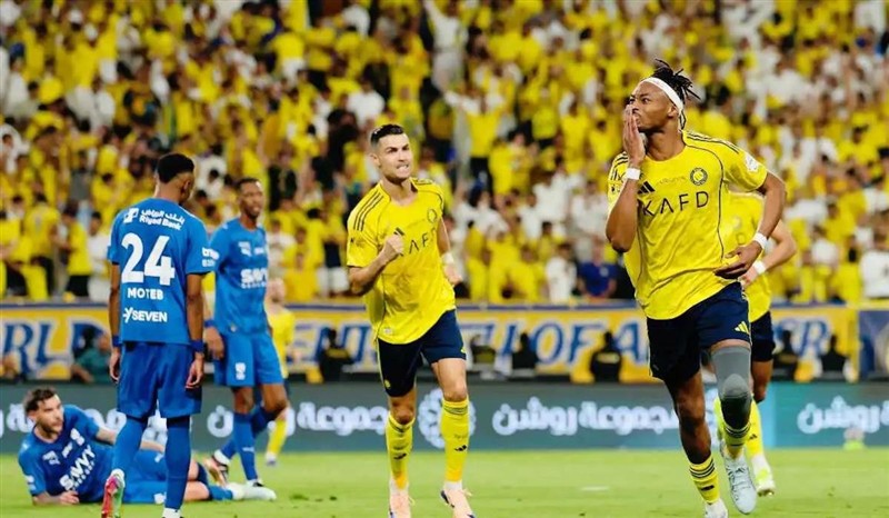 الهلال يخطف تعادل مثير أمام النصر ويحافظ على آماله في المنافسة 