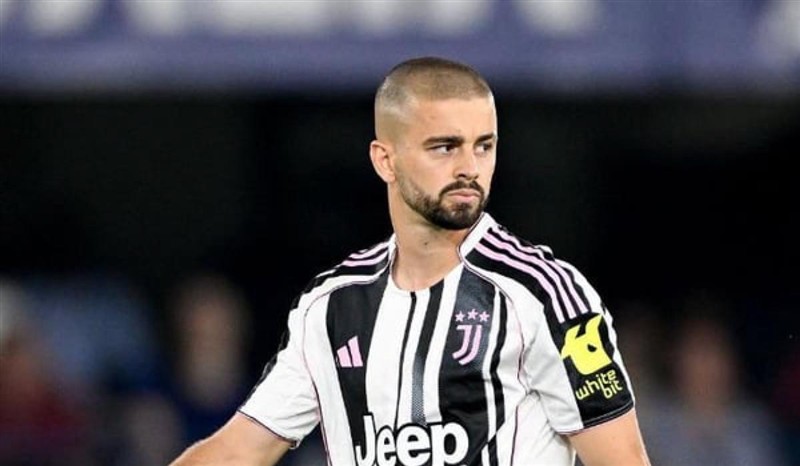 بشكتاش التركي يتحرك لإنقاذ مسيرة زيجروفا بعد موسم مخيب في تورينو