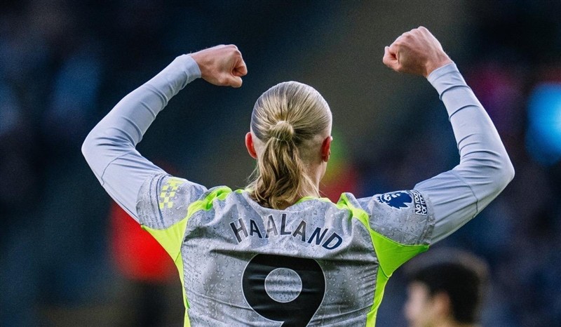 مانشستر سيتي يضرب بيرنلي ويعتلي صدارة البريميرليج