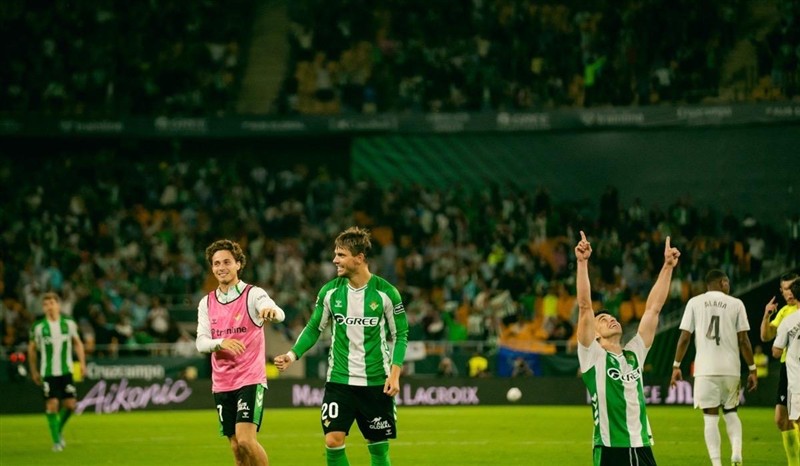 بيتيس يصدم الملكي بهدف في الوقت الضائع