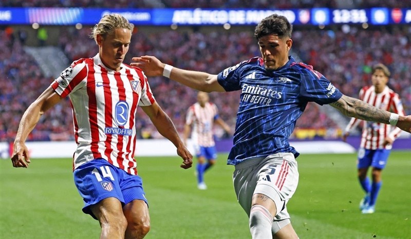 تعادل إيجابي يترك الأبواب مفتوحة بين أرسنال وأتلتيكو 