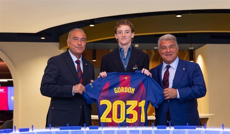 أنتوني جوردن ينضم لبرشلونة حتى عام 2031