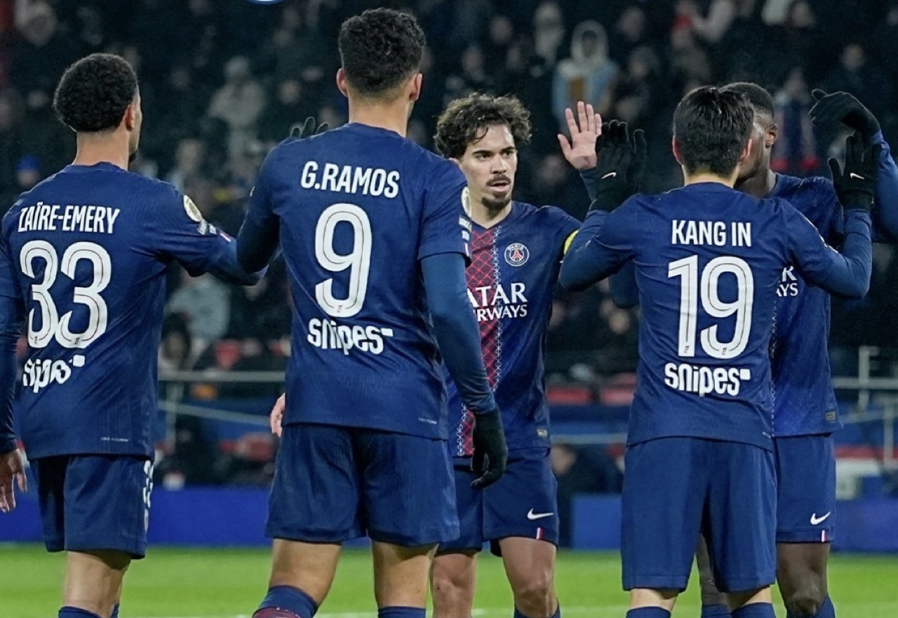 بي إس جي يستعيد صدارة الدوري الفرنسي