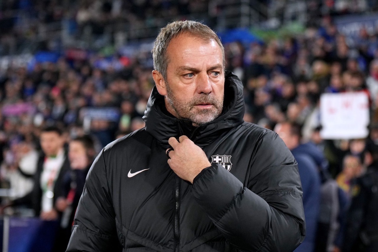 فليك: النقص العددي سبب الهزيمة من تشيلسي