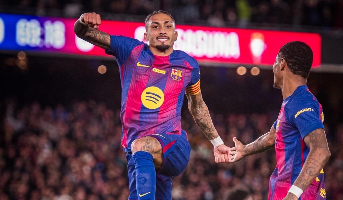 رافينيا يقود برشلونة لتعزيز صدارته لليجا