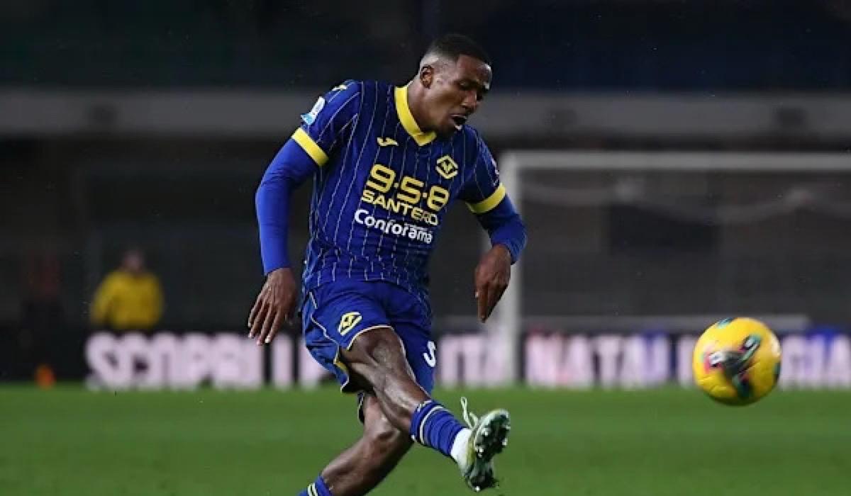 عمالقة الكالشيو تتنافس على ضم الدولي الجزائري