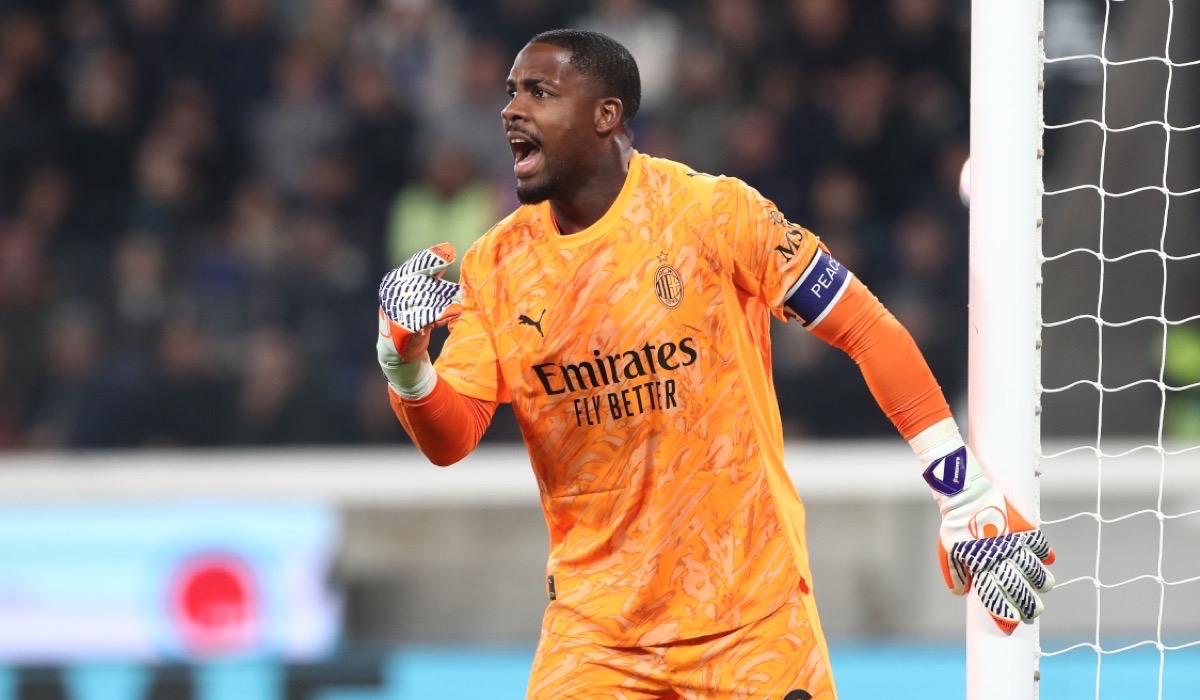 ميلان يقترب من تأمين مستقبل حارسه