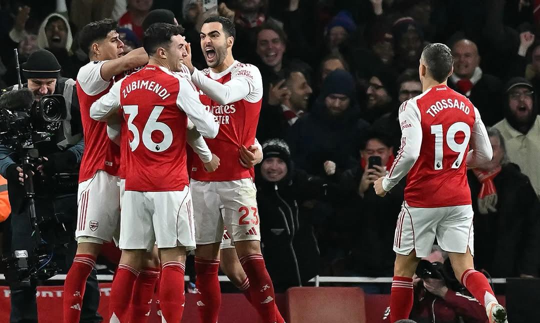 آرسنال يحلق في الصدارة بفوز كبير على أستون فيلا