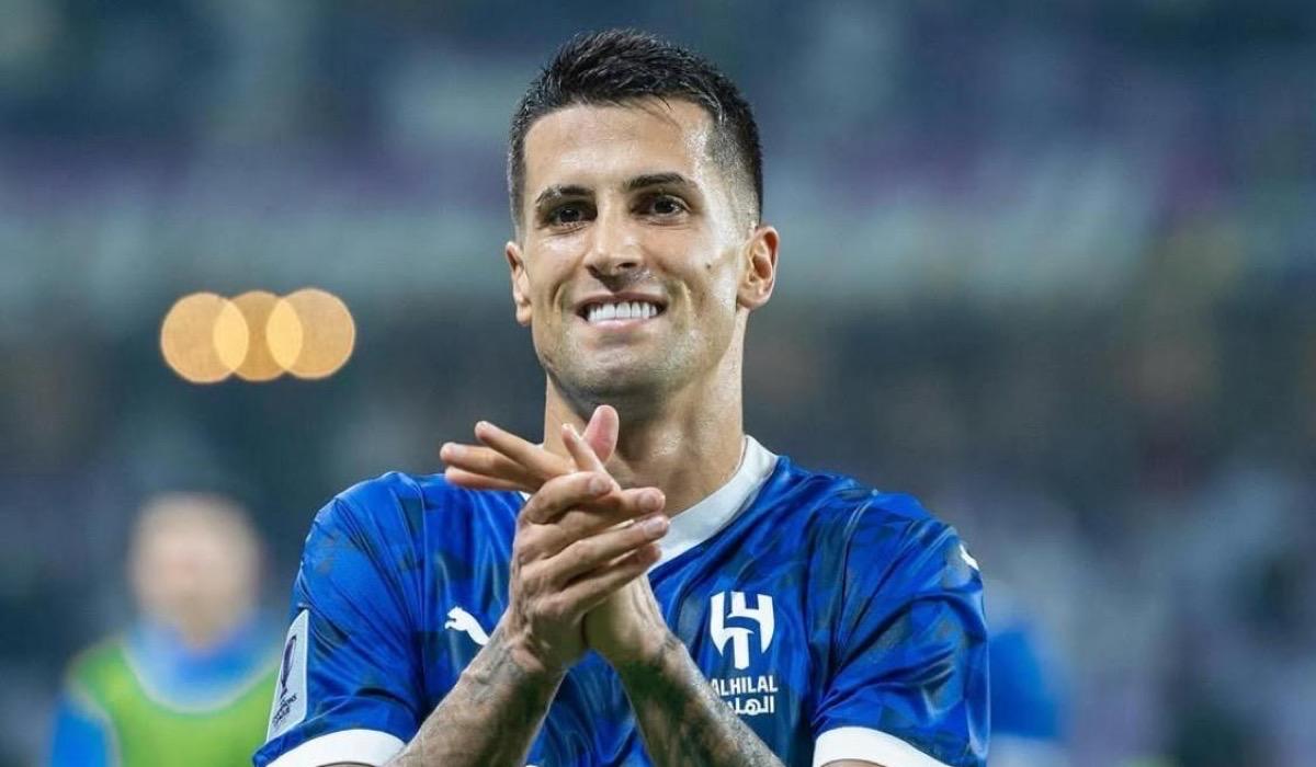 برشلونة يقدم عرضه الرسمي لضم كانسيلو