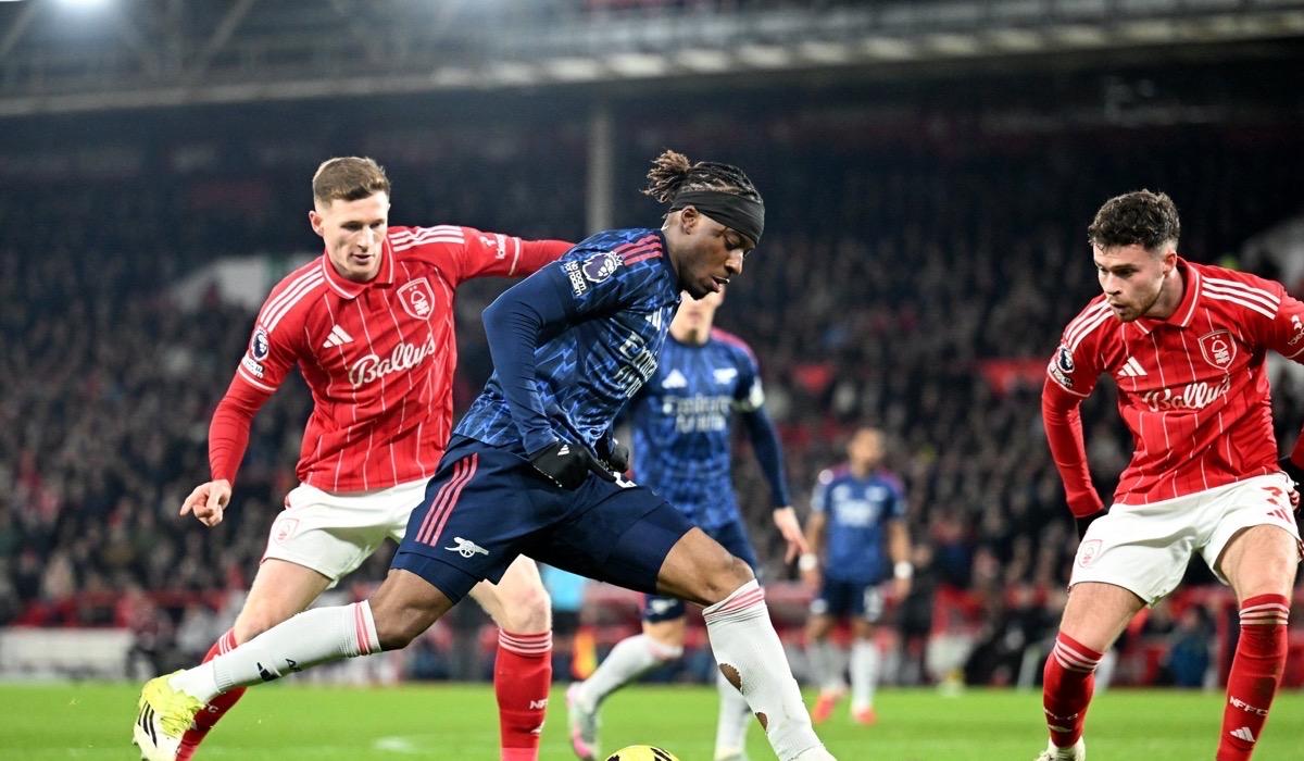 نوتنجهام يفرض تعادلا سلبيا على آرسنال 